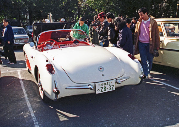 56-2c 89-04-32 1956 Chevrolet Corvette roadster.jpg